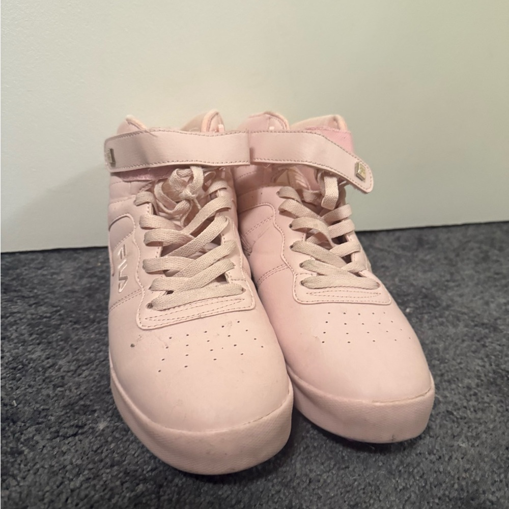 Fila Women's Light Pink High-Top Sneakers